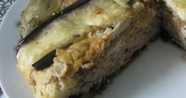 Baklažānu un maltās gaļas kastrolis